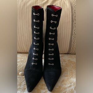 Luciano Padovan Suede Buckle front ankle boots Sz 9